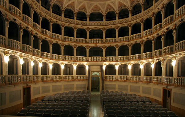 Teatro Lauro Rossi - Macerata