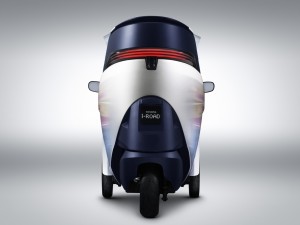 TOYOTA_iROAD_06_GMS_2013