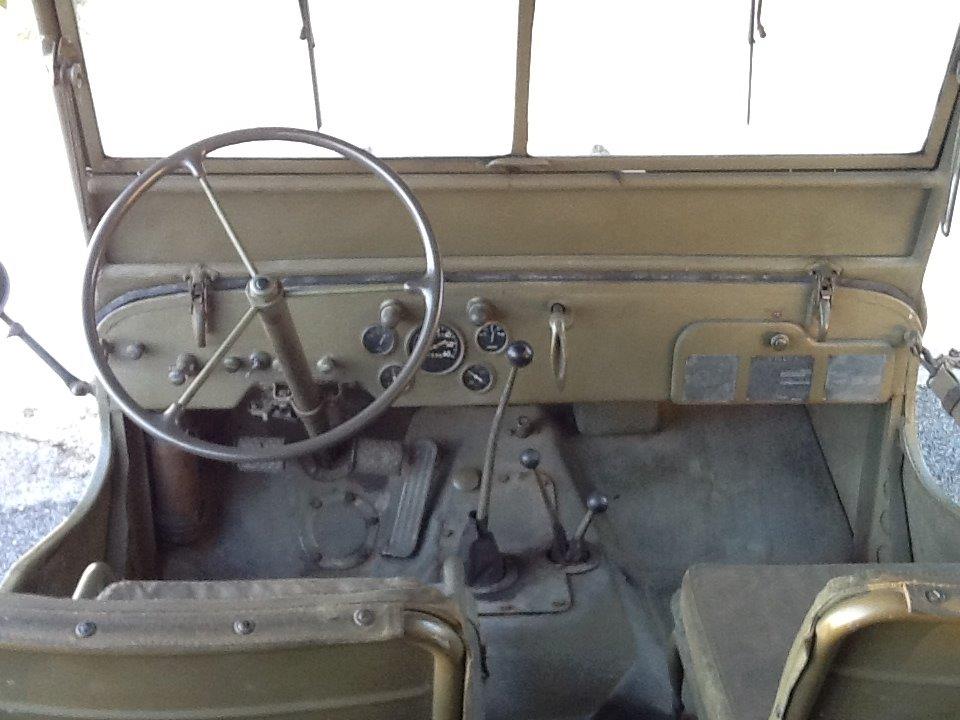 interno Jeep Willys MB