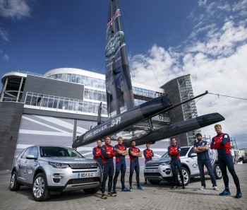Land_Rover_BAR_sailing_team_outside_new_Portsmouth